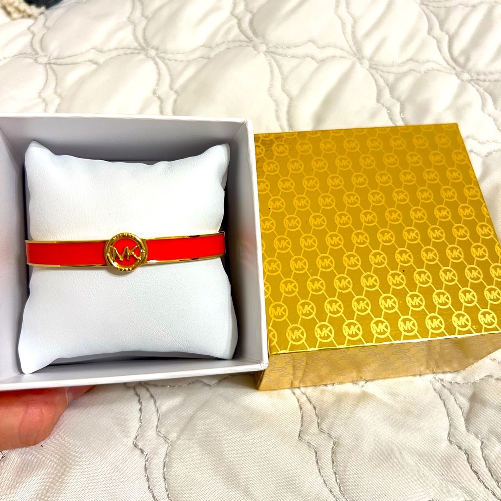 Michael Kors Fashion MK logo bracelet
